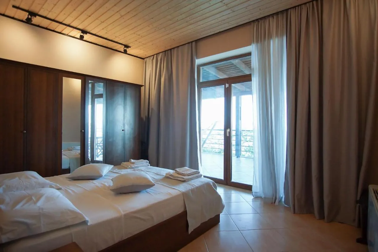 Seaside Duplex Stone Villa كيبارو