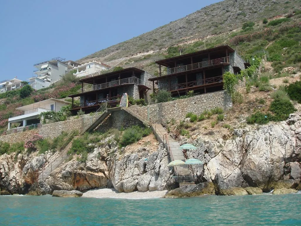 Seaside Duplex Stone Villa كيبارو
